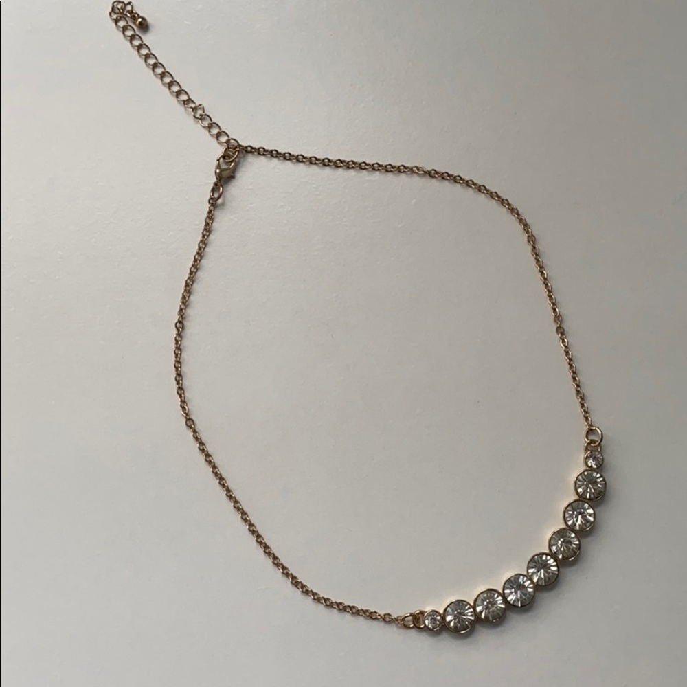 Short gold and jeweled necklace